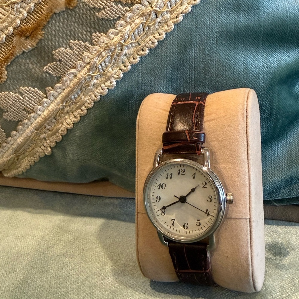 Toni Women’s Quartz Watch – Silver Case & Brown Strap